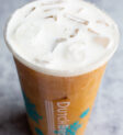 Cà phê đá với soft top béo ngậy từ Dutch Bros