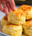 Bánh quy bơ mềm với topping hấp dẫn