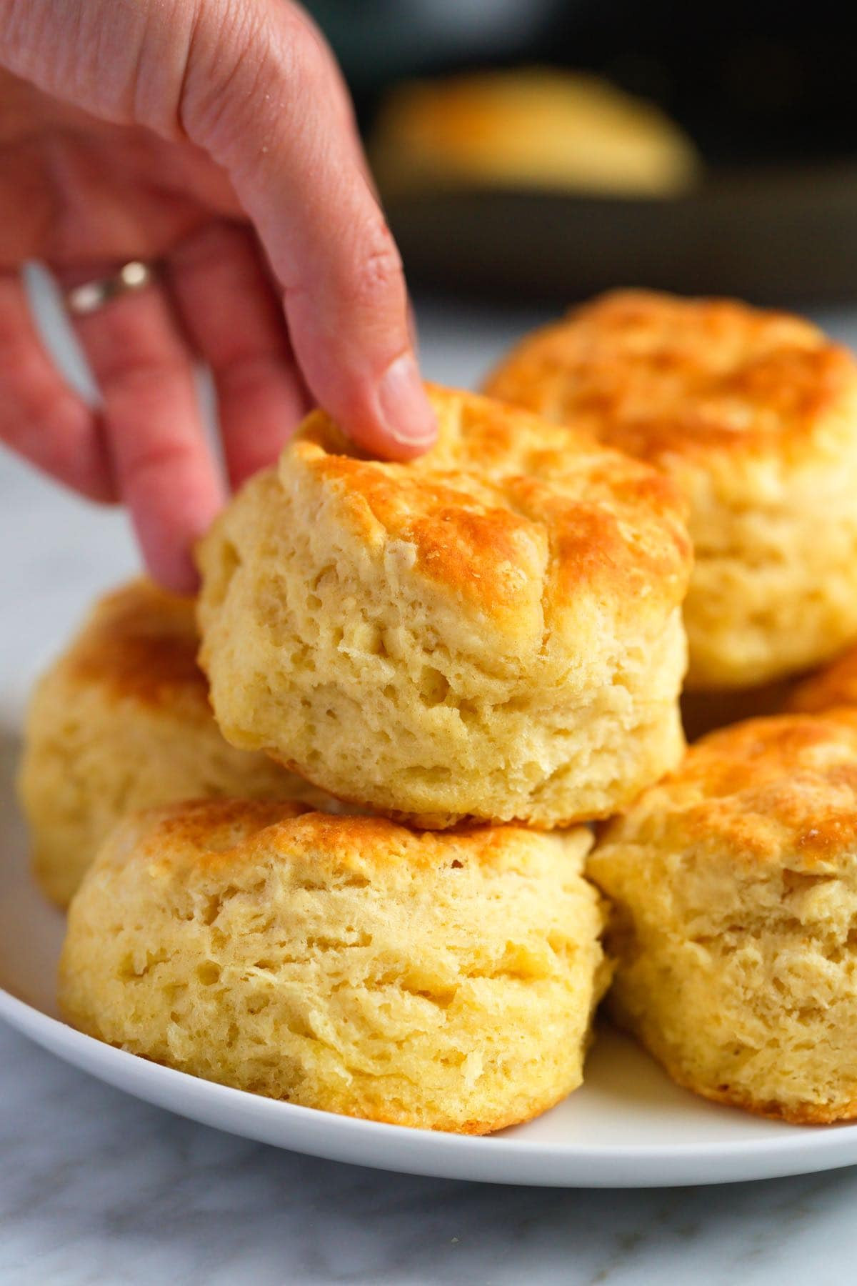 Bánh quy bơ mềm với topping hấp dẫn