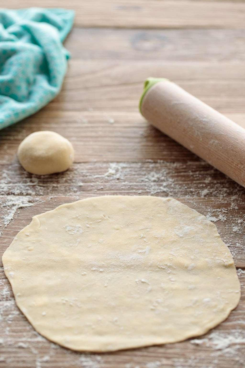 Cán bột làm bánh Tortilla