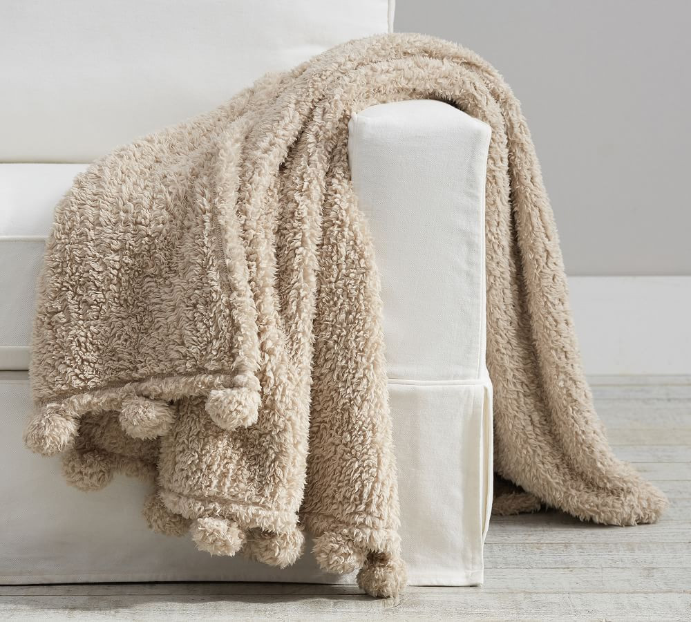 Chăn Potter Barn Pom Pom Sherpa