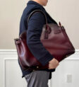 Túi Coach Empire 40 màu Merlot với thiết kế thanh lịch và đường may tỉ mỉ