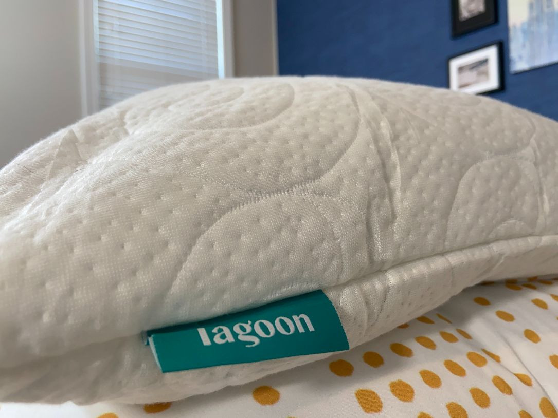 Gối Lagoon Otter Pillow