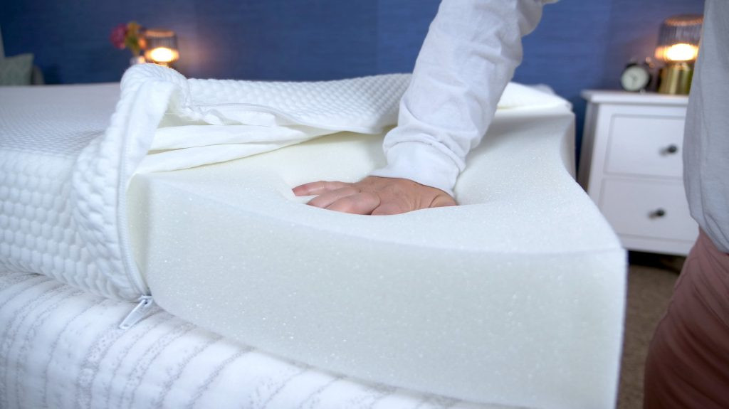 Nệm memory foam với topper